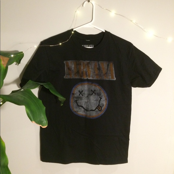 2 Nirvana shirts - Picture 2 of 2